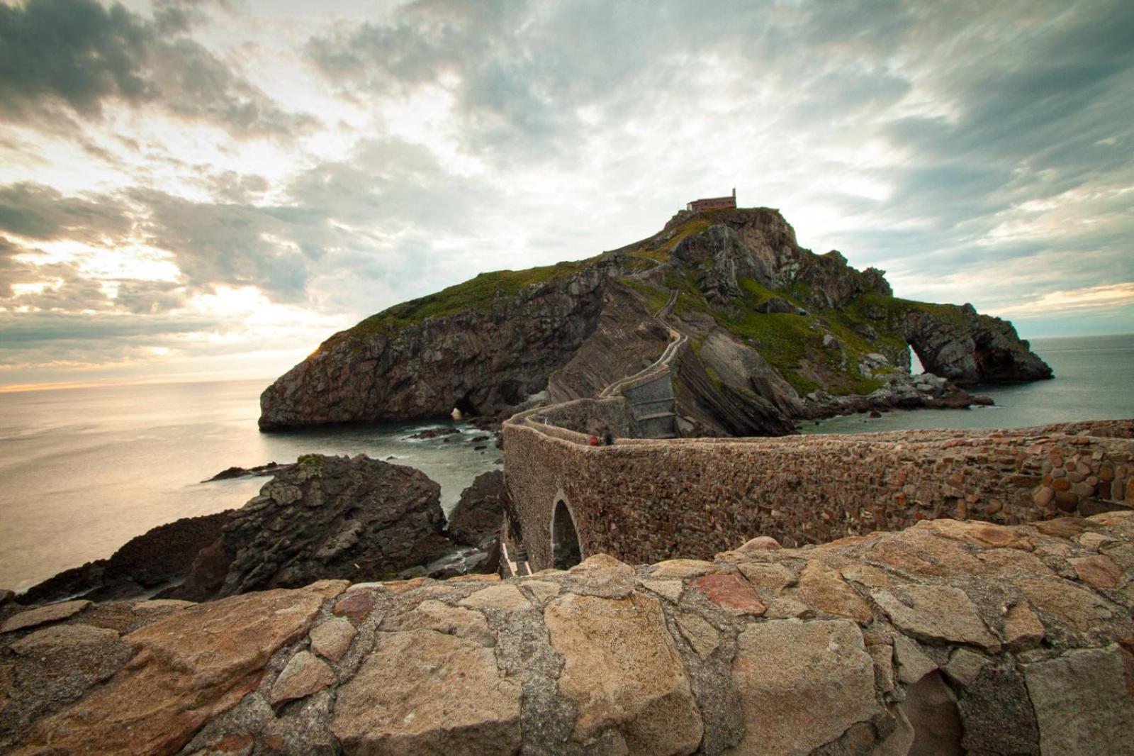 LAMERAGANE, en el centro histórico junto al parque Bermeo Exterior foto